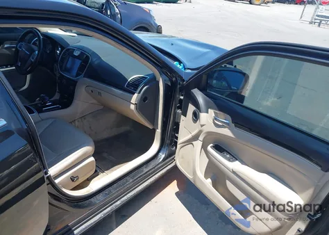 2013 Chrysler 300 Motown из США, поврежденный, VIN 2C3CCAAG5DH508539